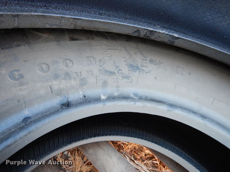 image for item FD9597 (2) Firestone 16.9-30 tires