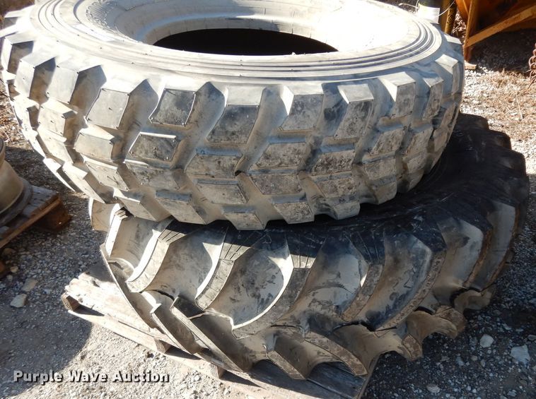 image for item FD9600 (2) tires