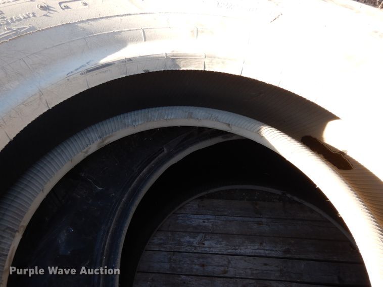 image for item FD9600 (2) tires