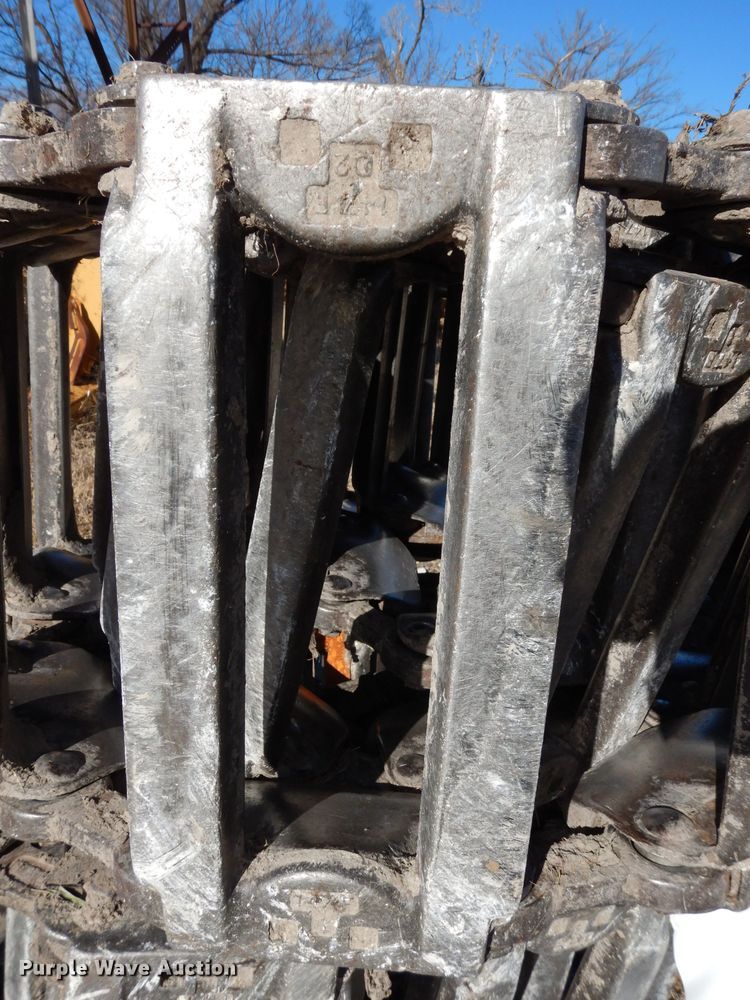 image for item FD9606 Steel skid steer tracks