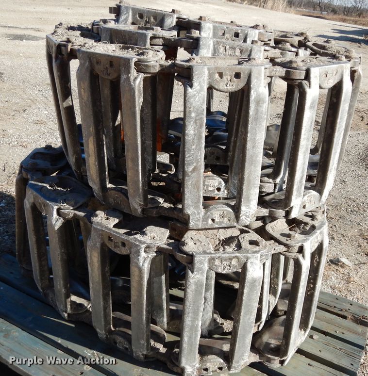 image for item FD9606 Steel skid steer tracks