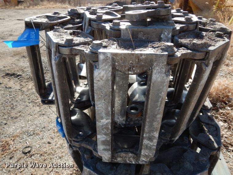 image for item FD9606 Steel skid steer tracks