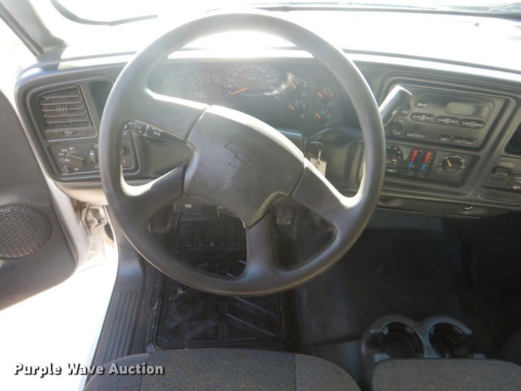 image for item FF9109 2006 Chevrolet Silverado 2500HD Ext. Cab pickup truck