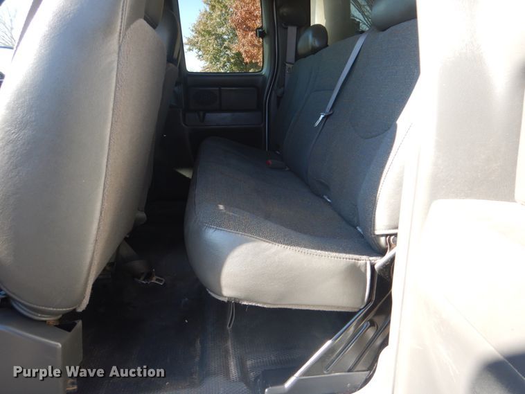 image for item FF9109 2006 Chevrolet Silverado 2500HD Ext. Cab pickup truck