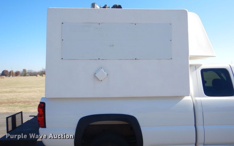 image for item FF9109 2006 Chevrolet Silverado 2500HD Ext. Cab pickup truck