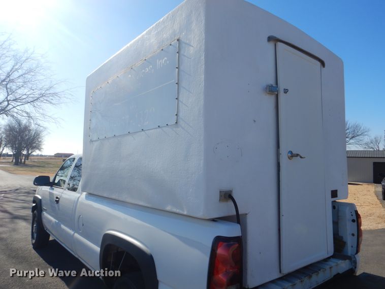 image for item FF9109 2006 Chevrolet Silverado 2500HD Ext. Cab pickup truck