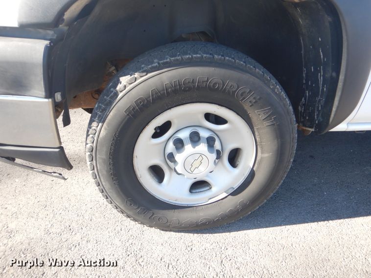 image for item FF9109 2006 Chevrolet Silverado 2500HD Ext. Cab pickup truck