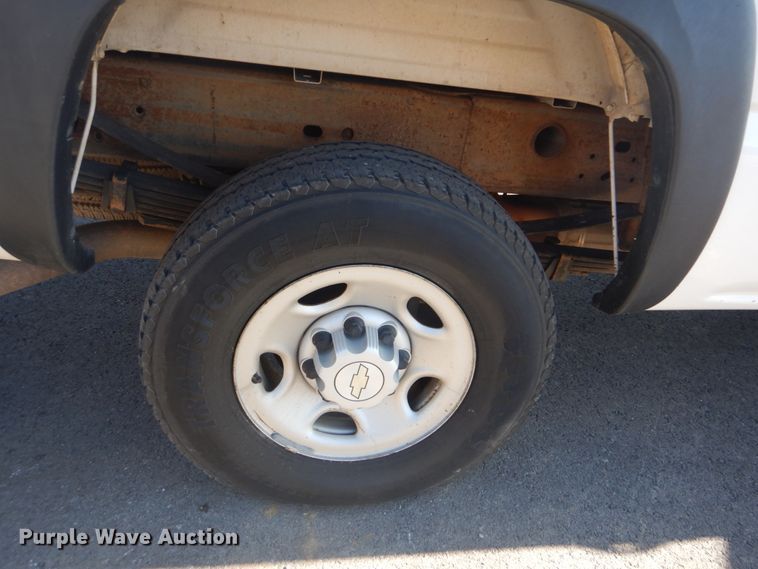 image for item FF9109 2006 Chevrolet Silverado 2500HD Ext. Cab pickup truck