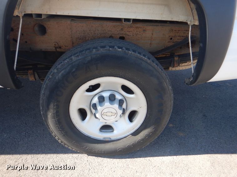 image for item FF9109 2006 Chevrolet Silverado 2500HD Ext. Cab pickup truck