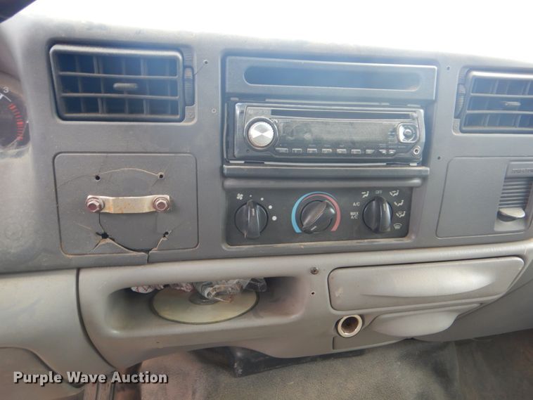 image for item FF9183 1999 Ford F350 Super Duty bale bed pickup truck