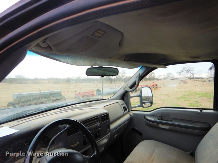 image for item FF9183 1999 Ford F350 Super Duty bale bed pickup truck