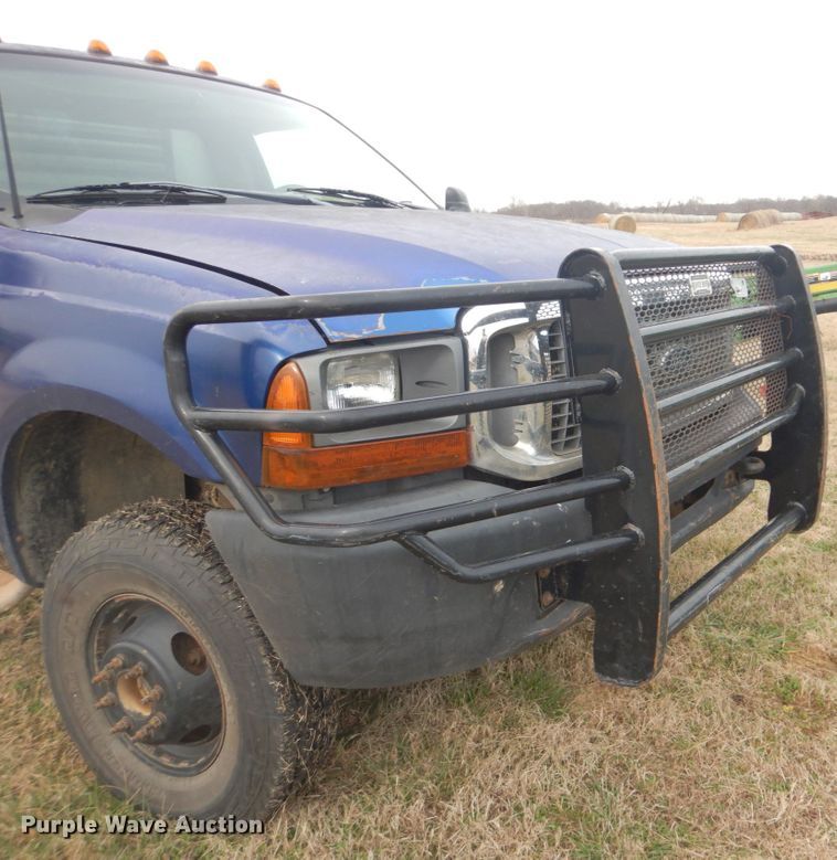 image for item FF9183 1999 Ford F350 Super Duty bale bed pickup truck
