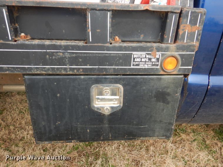 image for item FF9183 1999 Ford F350 Super Duty bale bed pickup truck