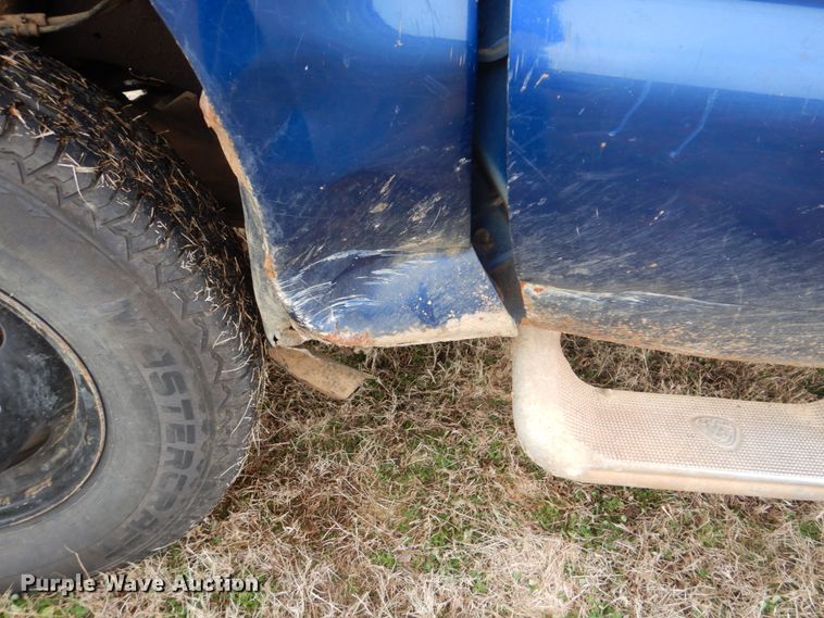 image for item FF9183 1999 Ford F350 Super Duty bale bed pickup truck