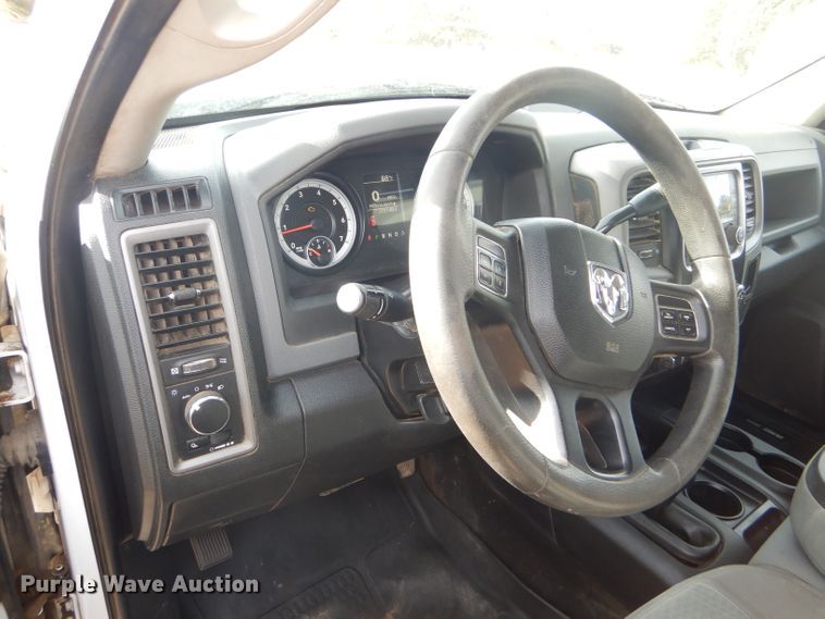 image for item FG9873 2014 Dodge Ram 2500 ST Crew Cab pickup truck