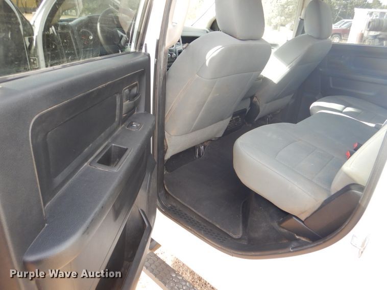 image for item FG9873 2014 Dodge Ram 2500 ST Crew Cab pickup truck