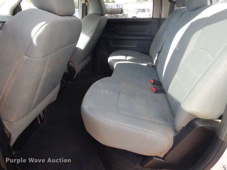 image for item FG9873 2014 Dodge Ram 2500 ST Crew Cab pickup truck