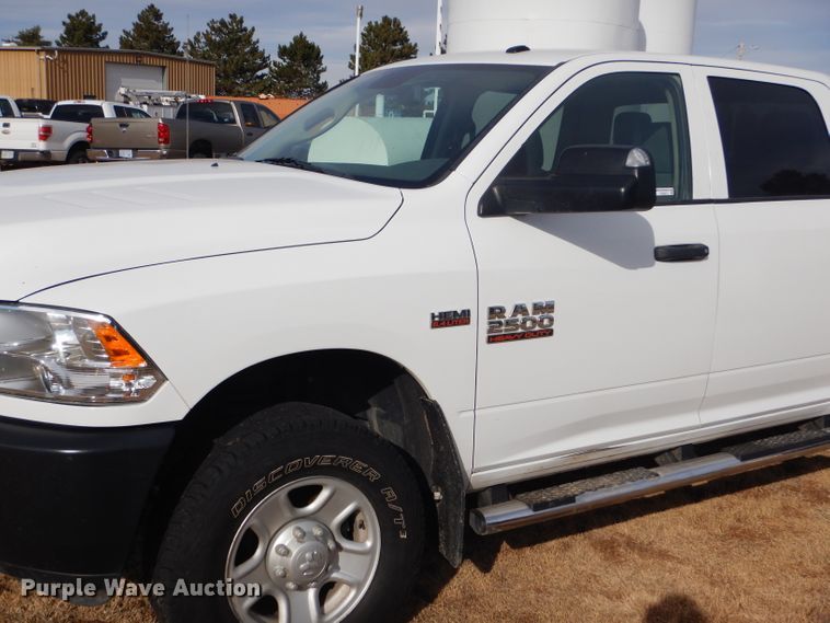 image for item FG9873 2014 Dodge Ram 2500 ST Crew Cab pickup truck