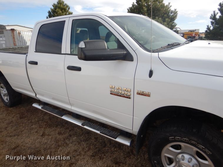 image for item FG9873 2014 Dodge Ram 2500 ST Crew Cab pickup truck