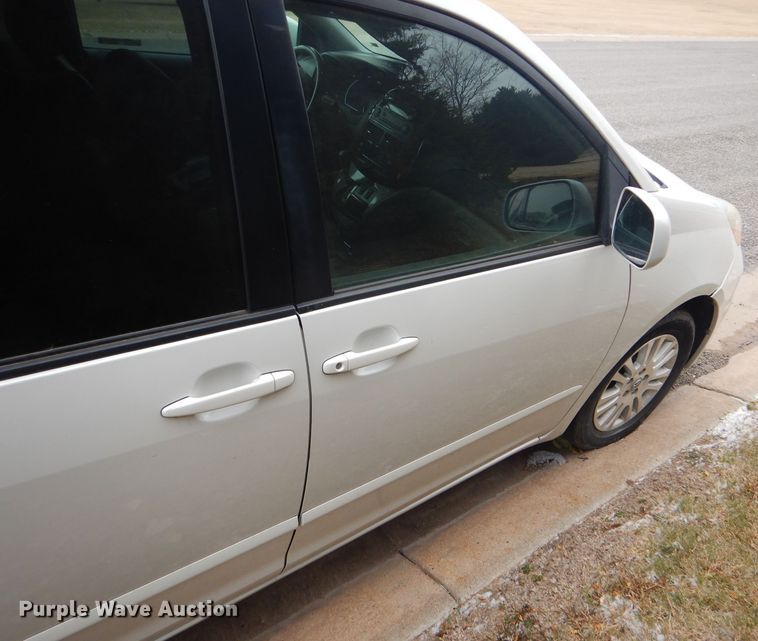 image for item FJ9883 2008 Toyota Sienna XLE van