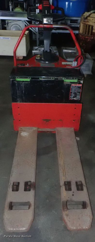 image for item FK9665 Raymond pallet jack