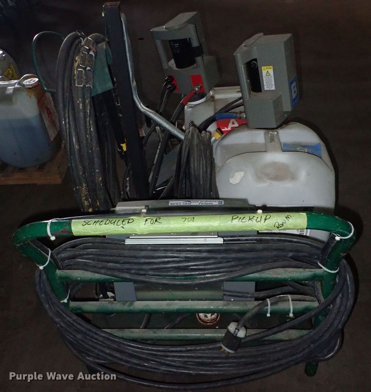 image for item FK9666 InstaPak foam packaging system