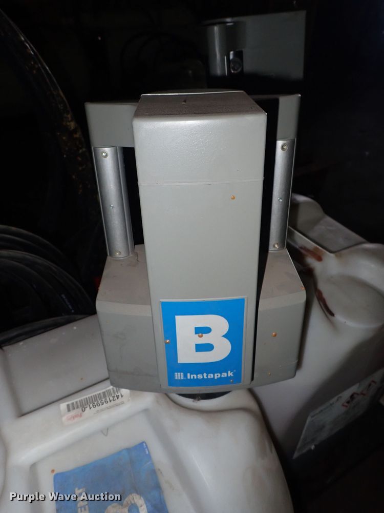 image for item FK9666 InstaPak foam packaging system