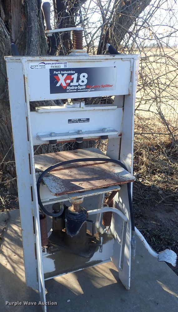 image for item FK9683 Park X-18 masonry splitter