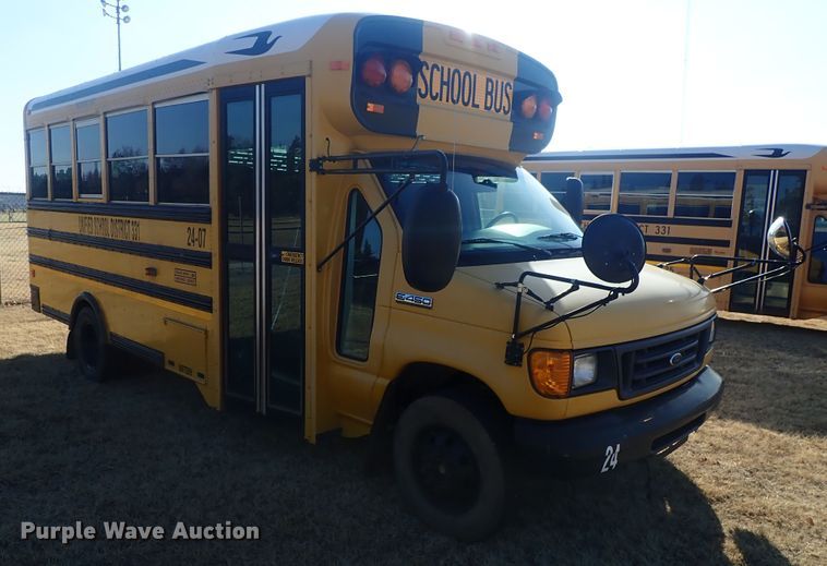 image for item FR9468 2006 Ford E450 school bus