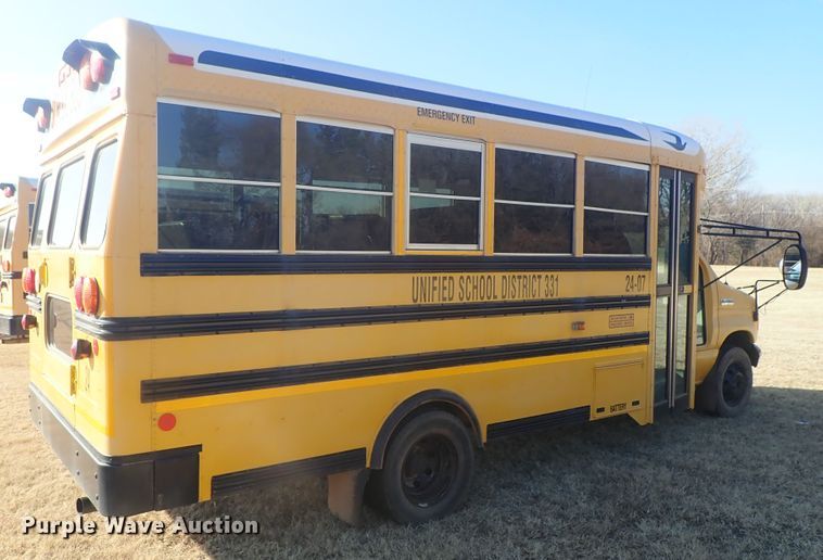 image for item FR9468 2006 Ford E450 school bus