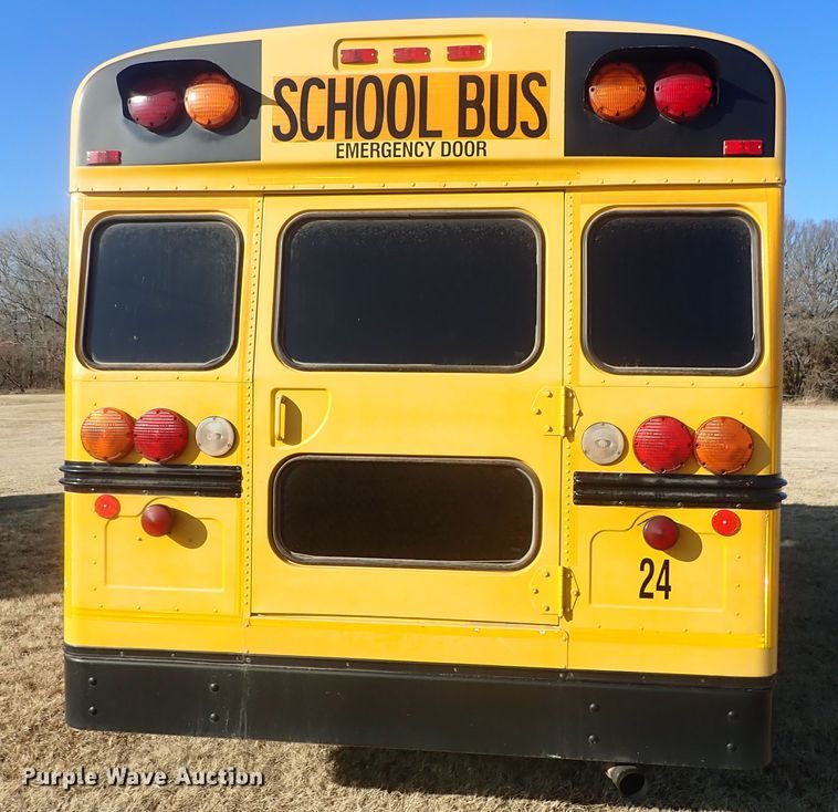 image for item FR9468 2006 Ford E450 school bus