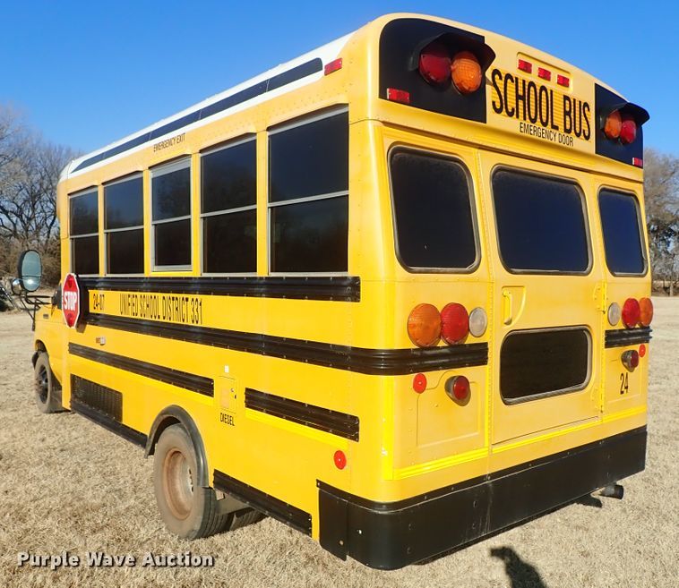 image for item FR9468 2006 Ford E450 school bus