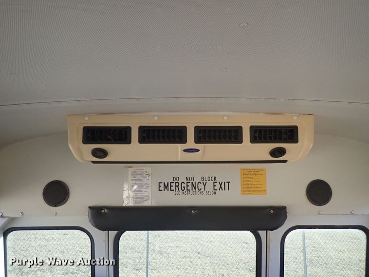 image for item FR9468 2006 Ford E450 school bus