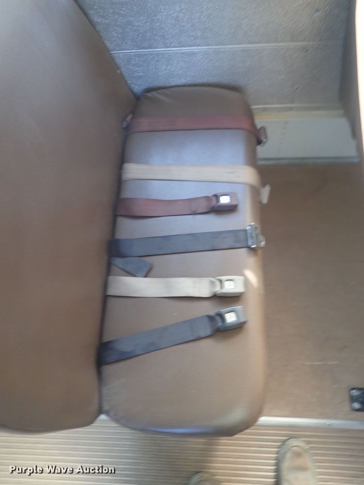 image for item FR9468 2006 Ford E450 school bus