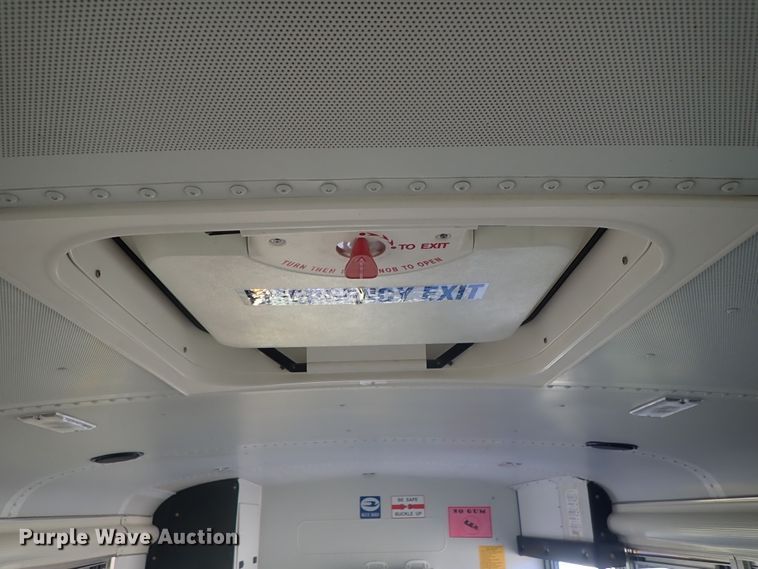 image for item FR9468 2006 Ford E450 school bus