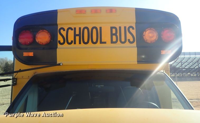 image for item FR9468 2006 Ford E450 school bus