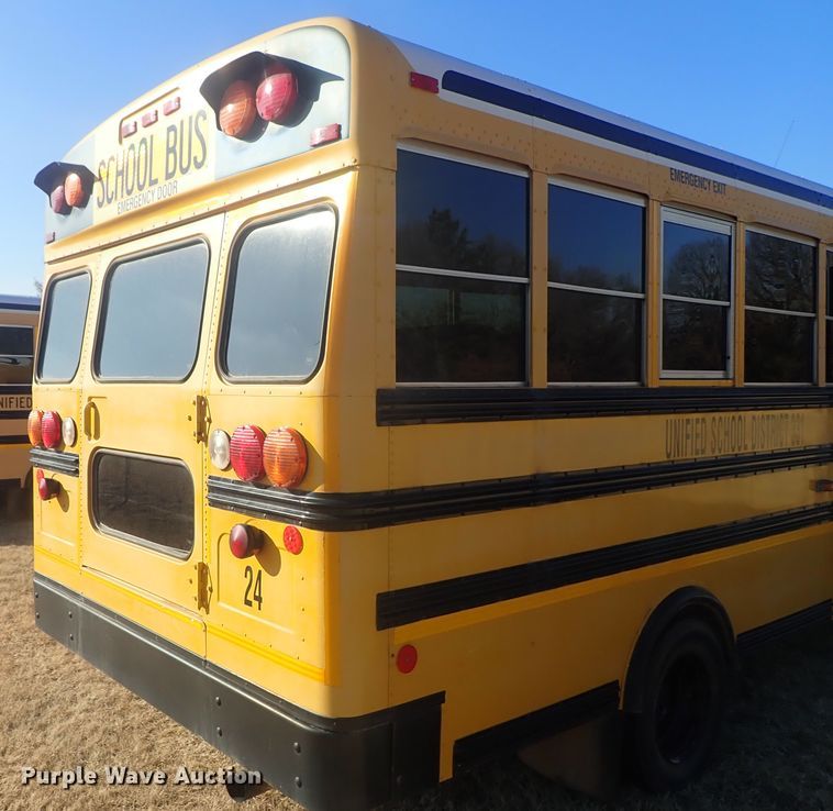 image for item FR9468 2006 Ford E450 school bus