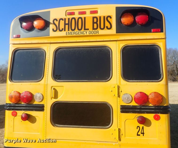 image for item FR9468 2006 Ford E450 school bus