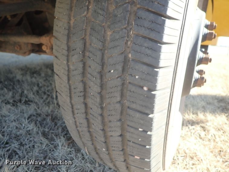 image for item FR9468 2006 Ford E450 school bus