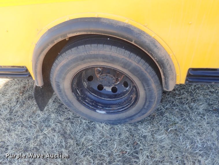 image for item FR9468 2006 Ford E450 school bus