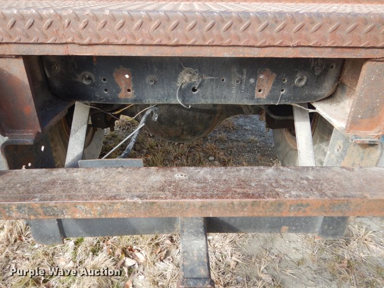 image for item FU9003 1991 Ford F800 box truck