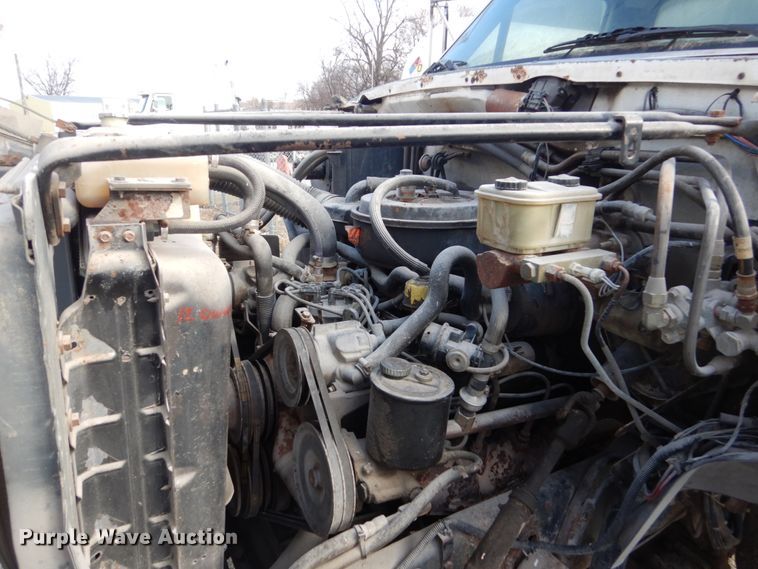 image for item FU9003 1991 Ford F800 box truck