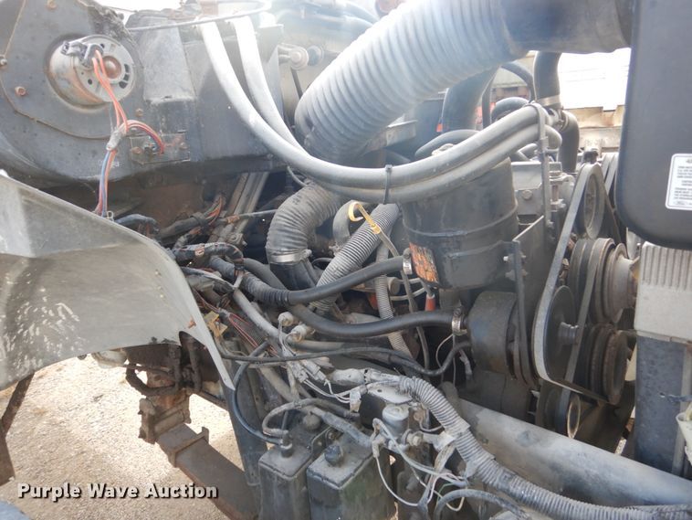 image for item FU9003 1991 Ford F800 box truck