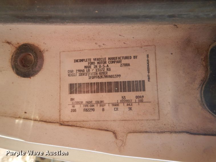 image for item FU9003 1991 Ford F800 box truck