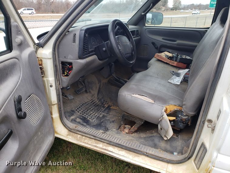 image for item FW9565 1996 Dodge Ram 2500HD pickup truck