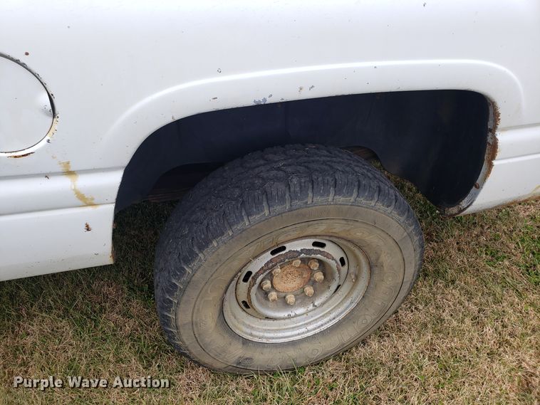 image for item FW9565 1996 Dodge Ram 2500HD pickup truck