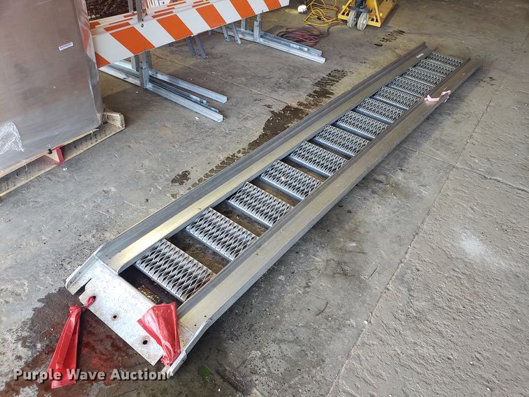 image for item FW9570 Aluminum ramp