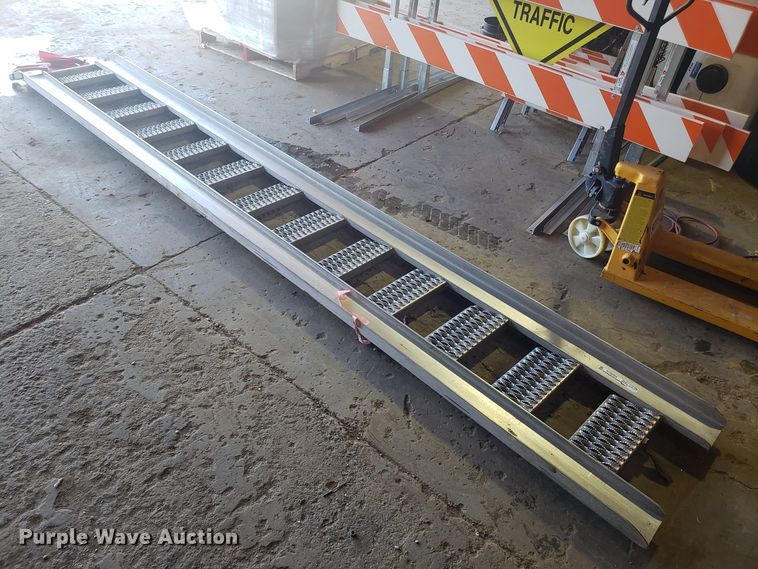image for item FW9570 Aluminum ramp