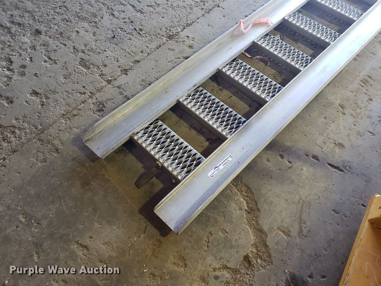 image for item FW9570 Aluminum ramp