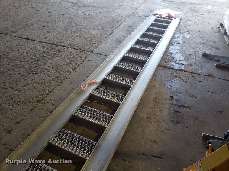 image for item FW9570 Aluminum ramp